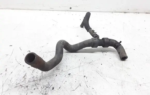 Engine coolant pipe/hose