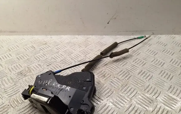 Toyota Corolla Verso AR10 Front door lock 6904002152