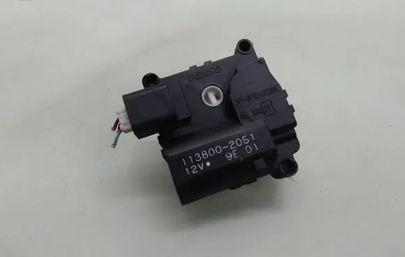 Toyota Corolla Verso E121 Air flap motor/actuator 1138002051