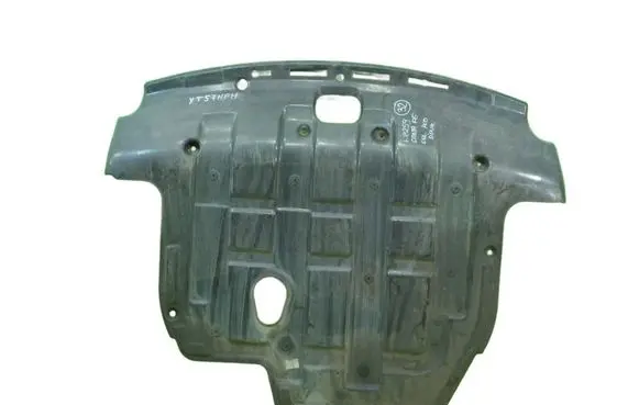 Hyundai Santa Fe Engine splash shield/under tray 