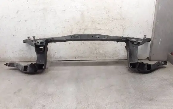 Mercedes-Benz Vito Viano W447 Top upper radiator support slam panel