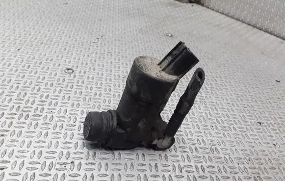 Ford Mondeo Mk III Windscreen/windshield washer pump