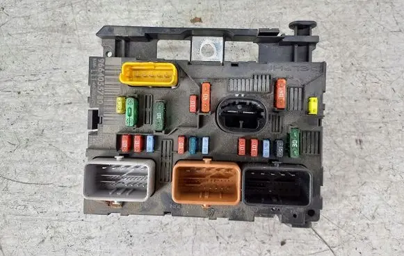 Peugeot 207 BSM Control unit 9664055780DELPHI