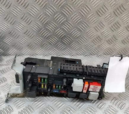 Mercedes-Benz CLS C218 X218 Fuse module A2129009722 A2129015305