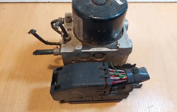 Mercedes-Benz C W204 ABS Pump A2045455332 10.0926-15753 A2044310612