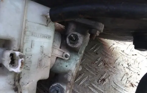 Nissan Micra Master brake cylinder