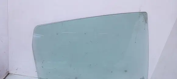 Mercedes-Benz B W245 Rear door window glass