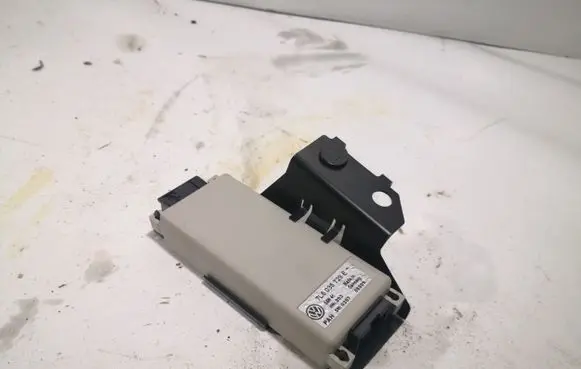 Volkswagen Touareg I Phone control unit/module 7L6035729E