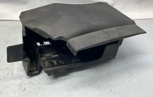 Battery box tray