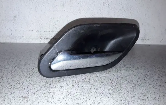 BMW 5 E39 Front door interior handle 7032925