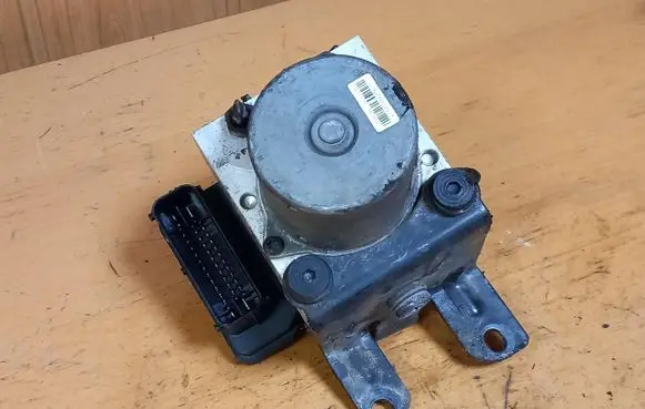 Hyundai ix35 ABS Pump BE6003B106
