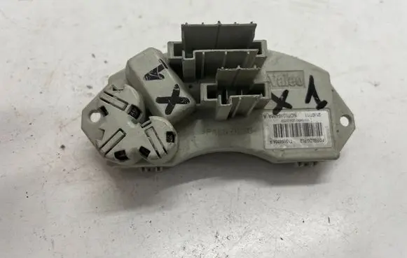 BMW X1 E84 Heater blower fan relay T1015486A