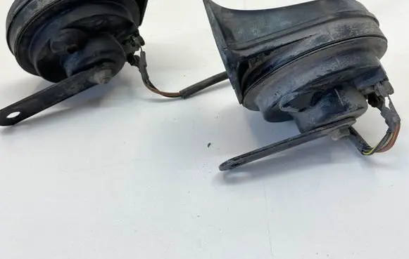 Mercedes-Benz SL R129 Horn signal 0045424020