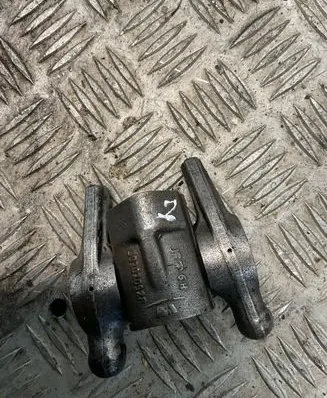 Jeep Cherokee XJ Camshaft holder 