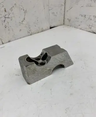 Ford Galaxy Camshaft holder U0421