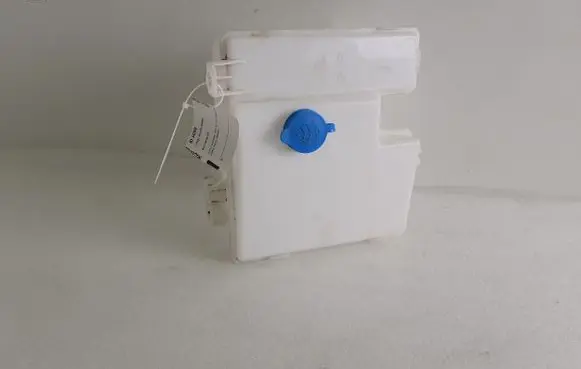 Dacia Spring Windshield washer fluid reservoir/tank 289101968R