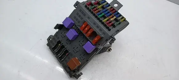 Renault Laguna I Fuse module 7703297637