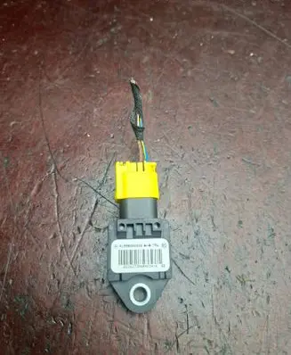 Mercedes-Benz A W169 Airbag deployment crash/impact sensor A1698202226 2226273040423416