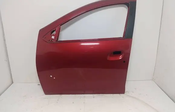 Dacia Sandero Front door