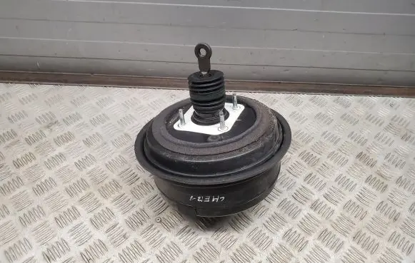 Jeep Grand Cherokee Brake booster
