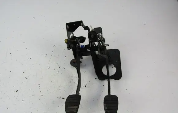 Renault Espace - Grand espace IV Pedal assembly 8200139603