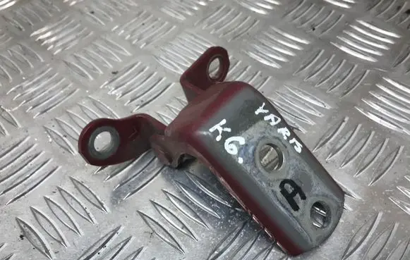 Toyota Yaris Rear door lower hinge