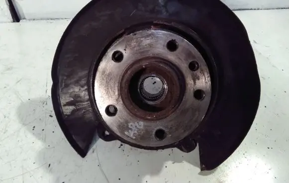 Volkswagen Touareg I Rear wheel hub spindle/knuckle 7L6505435A