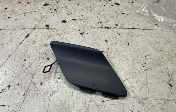 Mercedes-Benz A W176 Front tow hook cap/cover A1768851022