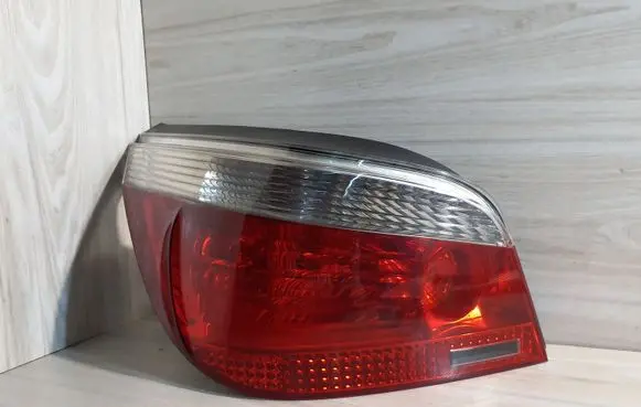 BMW 5 E60 E61 Rear/tail lights 6910767