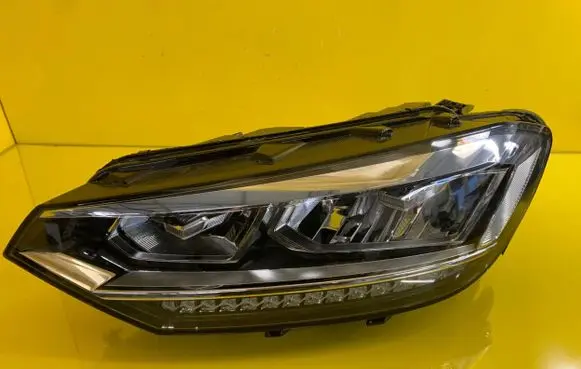 Volkswagen Touran III Headlight/headlamp 5TB941035B