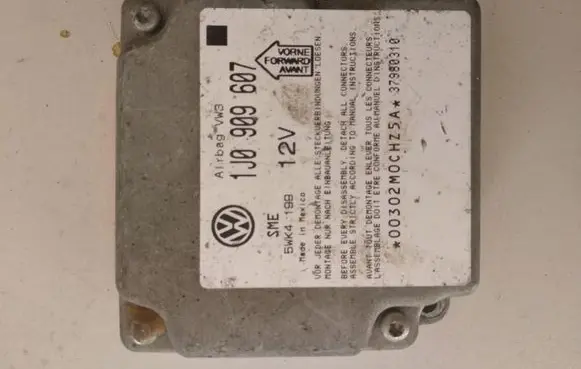 Volkswagen PASSAT B5 Airbag control unit/module 5WK4199