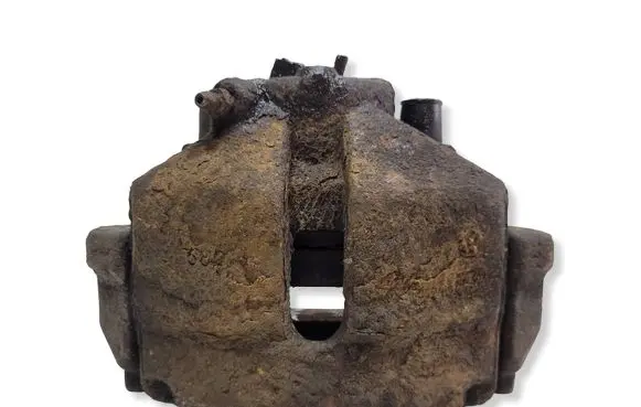 Volkswagen Passat Alltrack Front brake caliper 