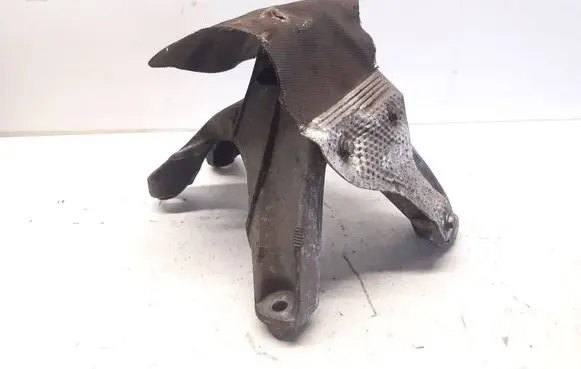 Audi A4 S4 B8 8K Engine mounting bracket