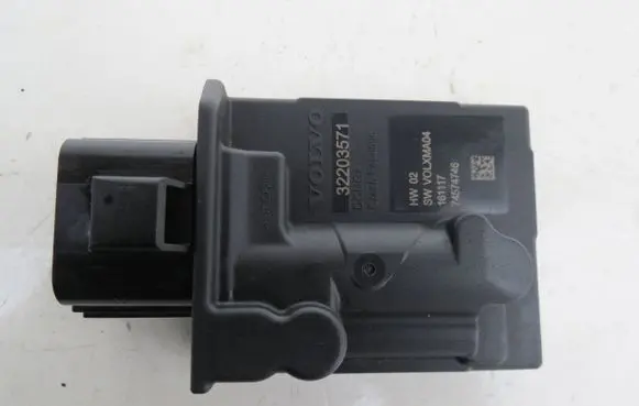 Volvo XC60 Fuel injection pump control unit/module 32203571 74574746 161117