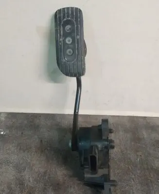 Nissan Note (E11) Accelerator throttle pedal 18002AX605