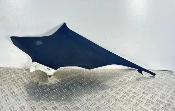 (B) pillar trim (top)