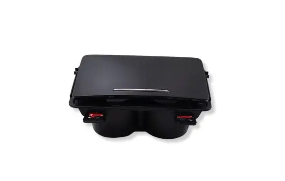 Mitsubishi Outlander Cup holder front 