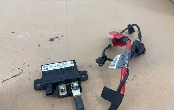 Mercedes-Benz C W204 Charging relay 1110029 00690500 A0009822023