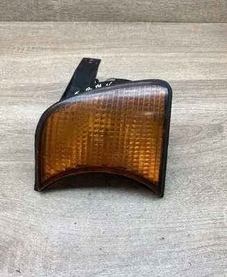 BMW 5 E34 Front indicator light 1384033 1384032 155243