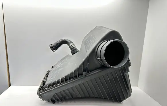 Porsche Cayenne (92A) Air filter box 7P0129607B