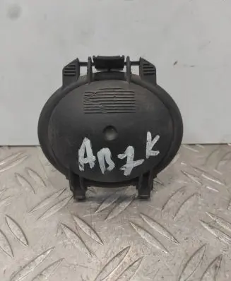 Headlight/headlamp dust cover