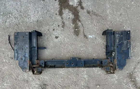 Nissan Murano Z50 Bottom radiator support slam panel 