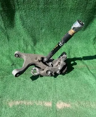 Audi A4 S4 B8 8K Stub axle 8K0505311Joe