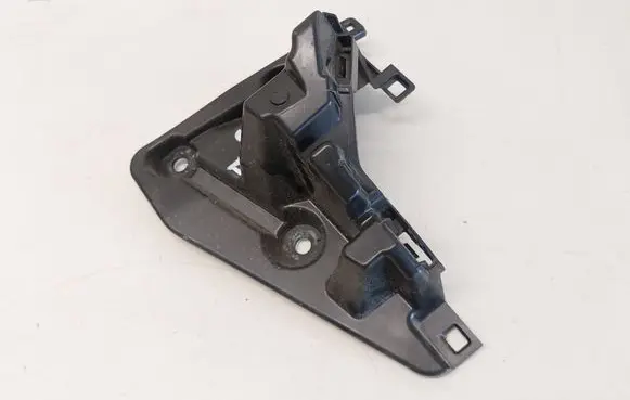 Rear bumper mounting bracket