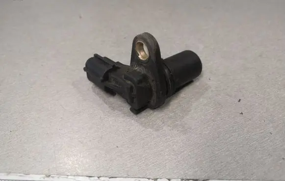 Ford Mondeo MK II Camshaft position sensor 1S7F12K073AD