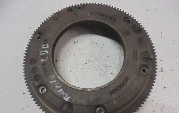 Seat Toledo I (1L) Flywheel 067105273G