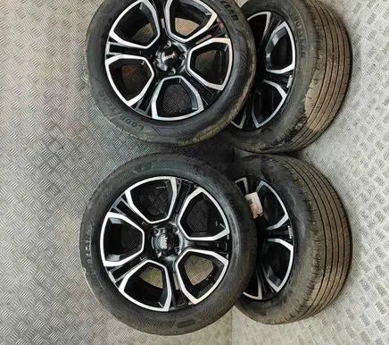Jeep Avenger R18 alloy rim 52197384
