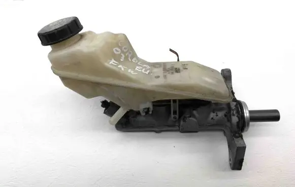 Toyota Corolla E120 E130 Master brake cylinder