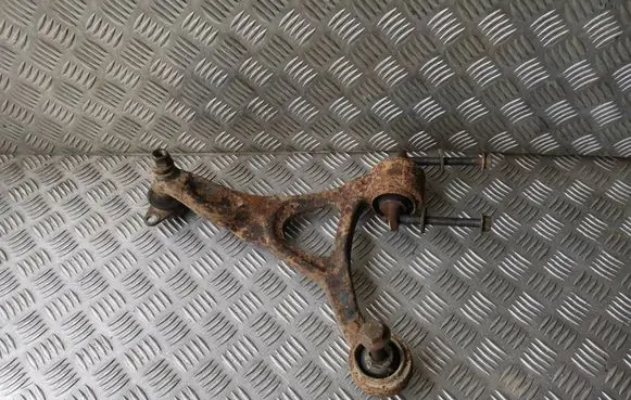 Volvo XC90 Front lower control arm/wishbone