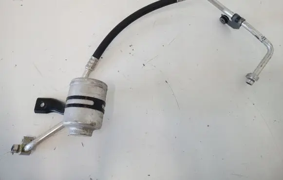 Air conditioning (A/C) pipe/hose